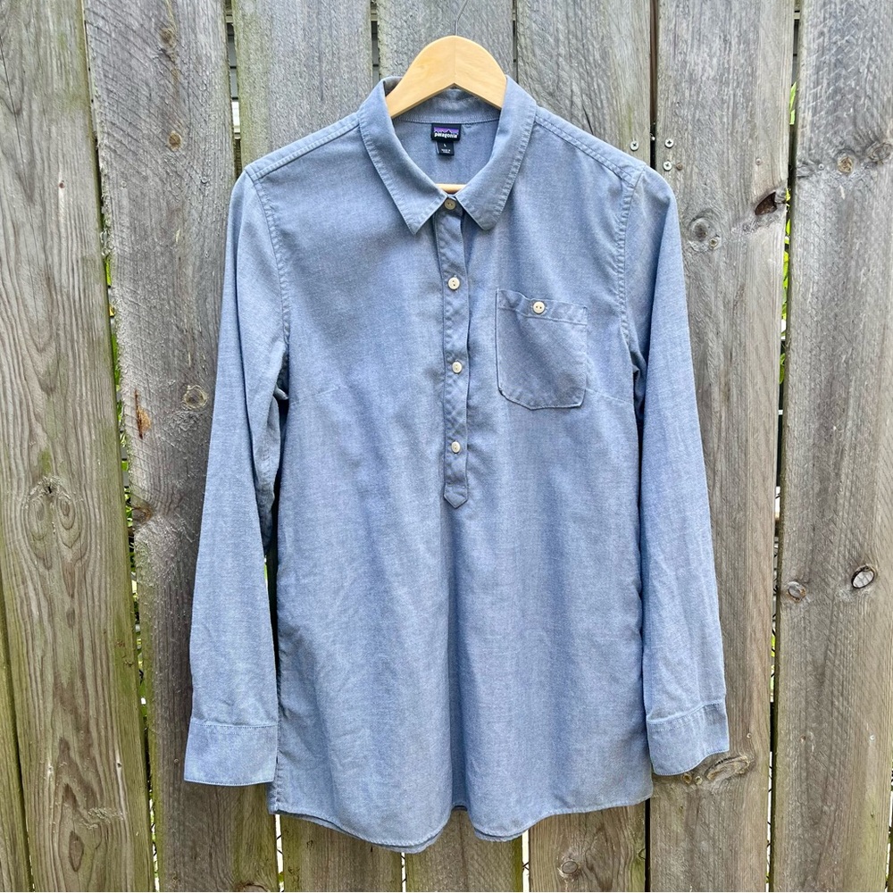 Women's Gray Button-Up Shirt